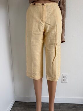 Kasper Pale Yellow Women’s Bermuda Shorts